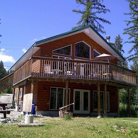 Escape Away Cranbrook Hotel Exterior photo